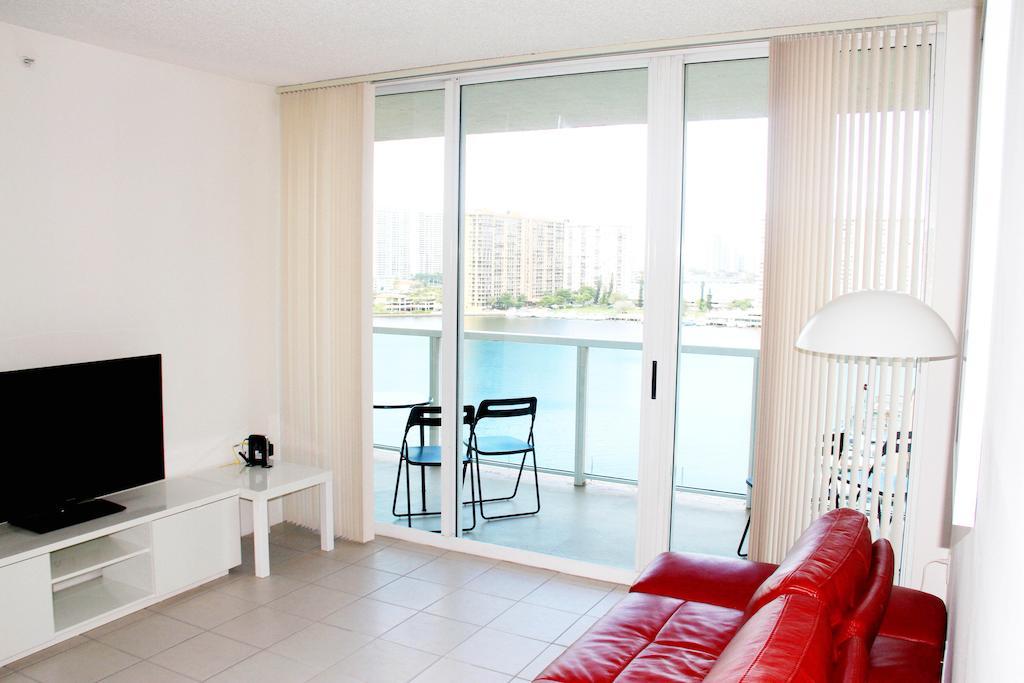 Miami Waterfront Apartments Санни Айлес Номер фото