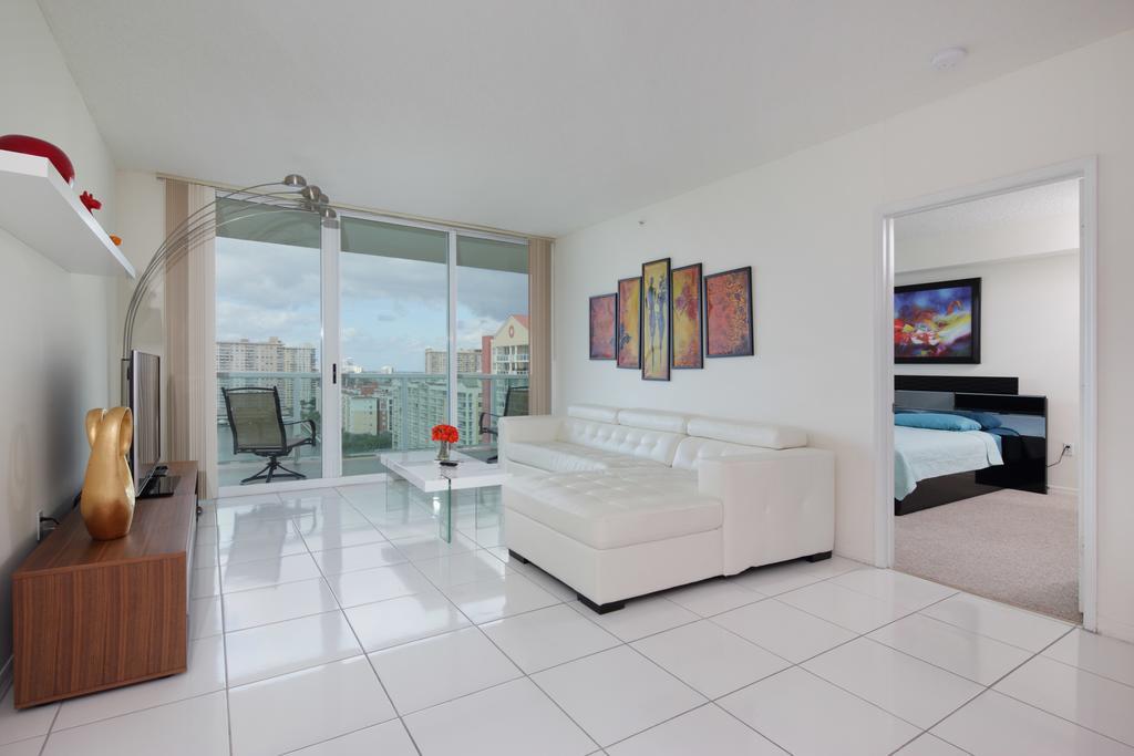 Miami Waterfront Apartments Санни Айлес Экстерьер фото