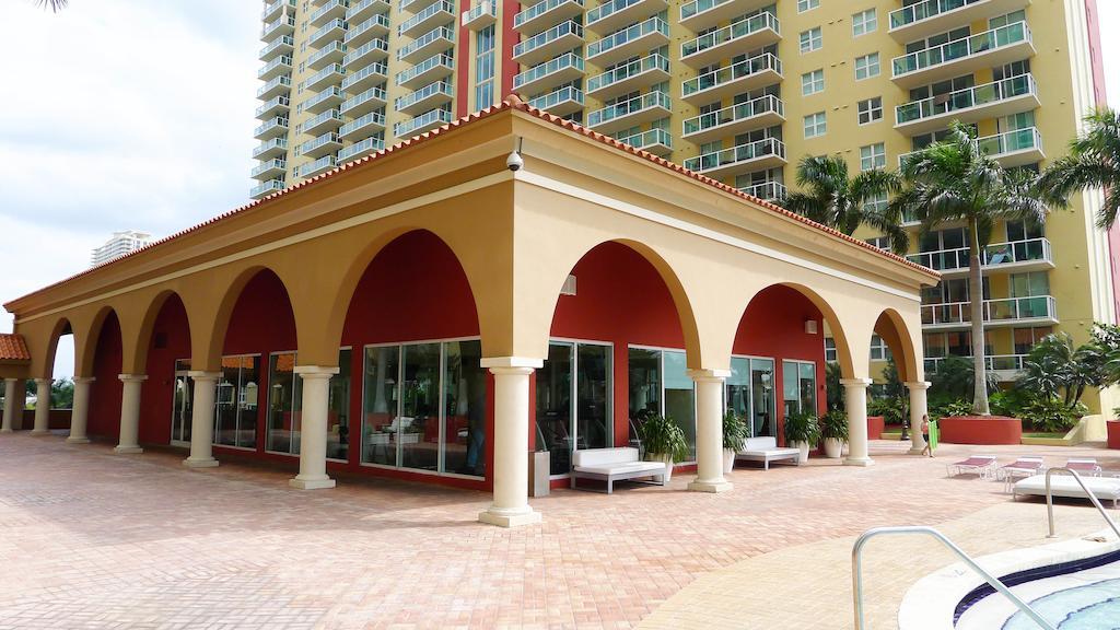 Miami Waterfront Apartments Санни Айлес Экстерьер фото