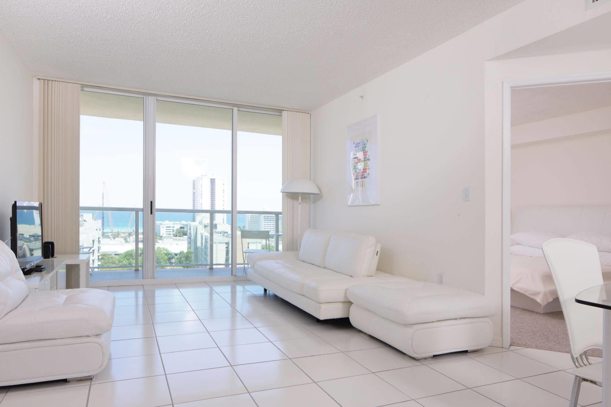 Miami Waterfront Apartments Санни Айлес Экстерьер фото